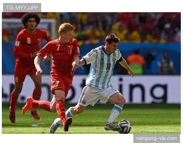 德布劳内与梅西传球模式对比：谁的组织与终结更适配现代体系？